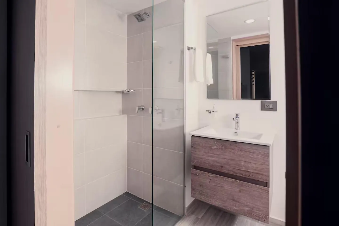 Apartment Brand New Beach Front Studio In Cartagena With Pool View