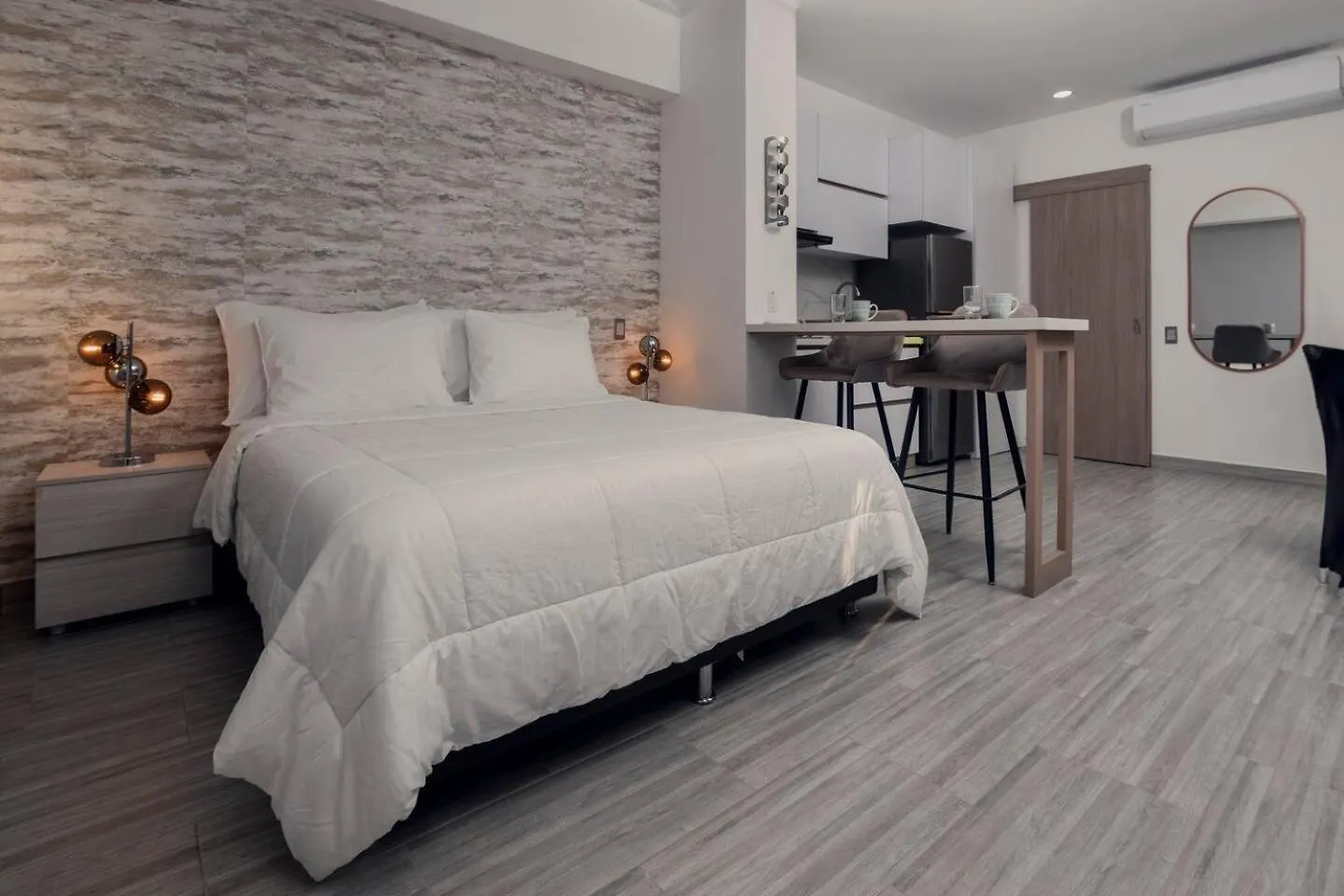 Brand New Beach Front Studio In Cartagena With Pool View